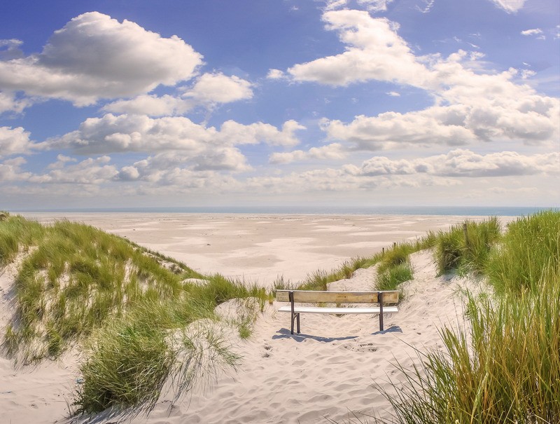 Tuinposter 'Bankje aan het strand'