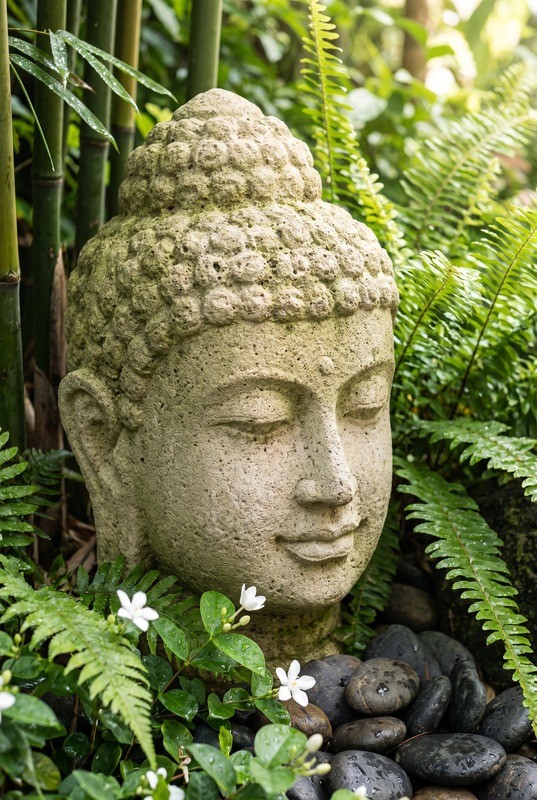 Tuinposter 'Stenen boeddha beeld'